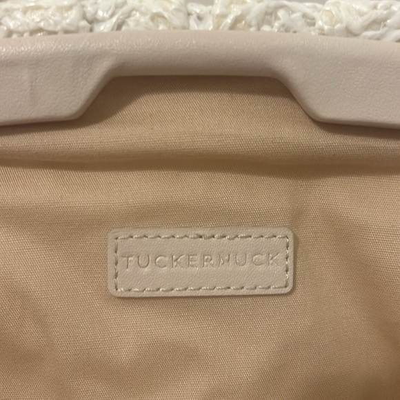 Tuckernuck White Raffia Straw Slouchy Clutch New With Gold Link Chain Strap - Picture 10 of 11